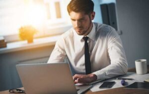 Online Finans Uzmanı Nedir, Ne İş Yapar, Nasıl Olunur